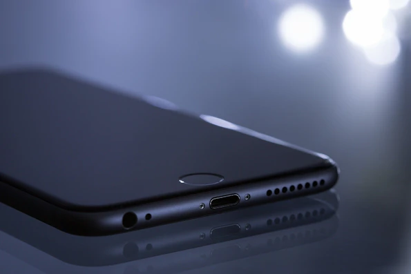 iPhone - 5 essential apps for new users